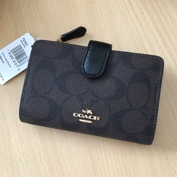 🌻Coach Signature Medium Wallet NWT. - Picture 5 of 6